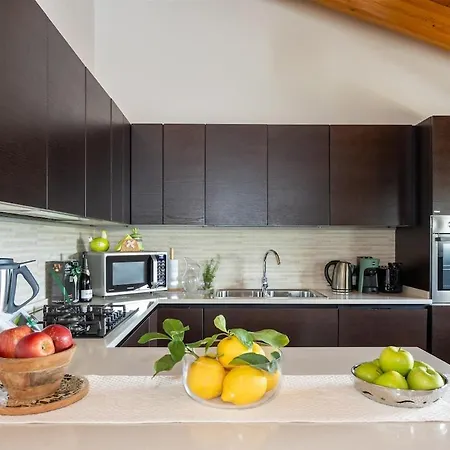 Terrazza Hikari Виллачидро